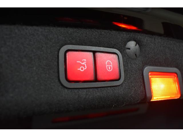 Ｃクラス Ｃ２００　４マチックアバンギャルド　ＡＭＧライン　レーダーセーフティＰ　後期型　ＭＥコネクト　９速ＡＴ　ヒーター黒革　ディストロ　ＢＳＭ　Ｌキープ　ＡＭＧエアロ１８ＡＷ　キーＧＯ　パークトロ　マルチアンビエント　地デジＢカメラ　２年保証（12枚目）