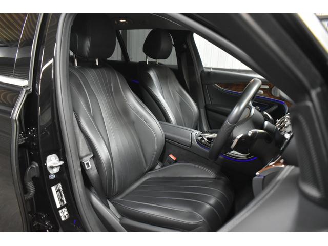 Ｅクラスステーションワゴン Ｅ４００　４マチックステーションワゴンエクスクルシブ　レーダーＳＰ　３３３馬力　Ｖ６ターボ　４ＷＤ　９速ＡＴ　全席ヒーター黒革　ディストロ　Ｌチェンジ　１８ＡＷ　キーレスＧＯ　ＰＴＳ　フットゲート　ブルメスターＳ　ＨＵＤ　地デジ３６０カメラ　２年保証（9枚目）