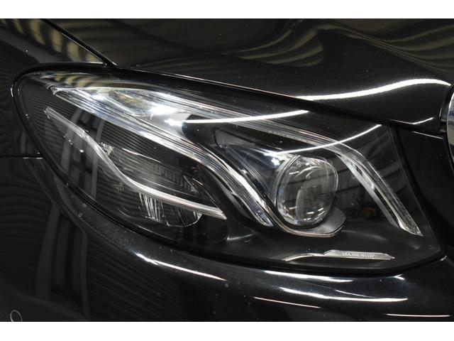 Ｅクラスステーションワゴン Ｅ４００　４マチックステーションワゴンエクスクルシブ　レーダーＳＰ　３３３馬力　Ｖ６ターボ　４ＷＤ　９速ＡＴ　全席ヒーター黒革　ディストロ　Ｌチェンジ　１８ＡＷ　キーレスＧＯ　ＰＴＳ　フットゲート　ブルメスターＳ　ＨＵＤ　地デジ３６０カメラ　２年保証（52枚目）