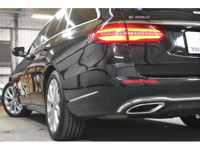 Ｅクラスステーションワゴン Ｅ４００　４マチックステーションワゴンエクスクルシブ　レーダーＳＰ　３３３馬力　Ｖ６ターボ　４ＷＤ　９速ＡＴ　全席ヒーター黒革　ディストロ　Ｌチェンジ　１８ＡＷ　キーレスＧＯ　ＰＴＳ　フットゲート　ブルメスターＳ　ＨＵＤ　地デジ３６０カメラ　２年保証（62枚目）