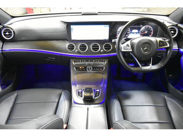 Ｅクラスステーションワゴン Ｅ２００　ステションワゴンアバンＧスポツ（本革仕様）　レーダーＳＰ　９速ＡＴ　全席ヒーター黒革　ディストロ　Ｂスポット　ＡＭＧエアロ１９ＡＷ　キーレスＧＯ　ＰＴＳ　フットゲート　エアバランスＰ　ブルメスターＳ　地デジ３６０カメラ　２年保証（3枚目）