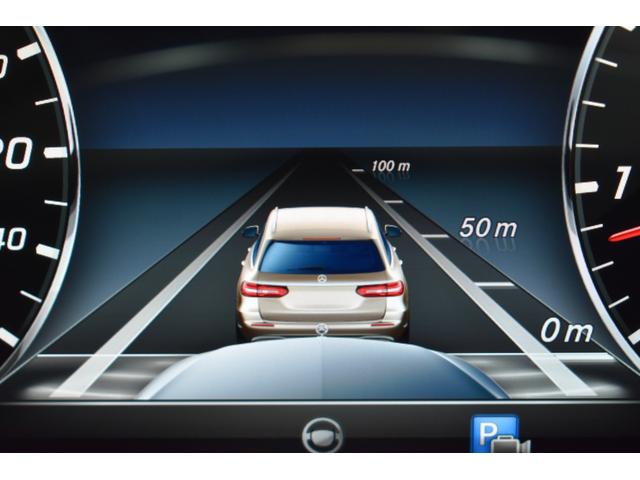 Ｅクラスステーションワゴン Ｅ２００　ステションワゴンアバンＧスポツ（本革仕様）　レーダーＳＰ　９速ＡＴ　全席ヒーター黒革　ディストロ　Ｂスポット　ＡＭＧエアロ１９ＡＷ　キーレスＧＯ　ＰＴＳ　フットゲート　エアバランスＰ　ブルメスターＳ　地デジ３６０カメラ　２年保証（6枚目）