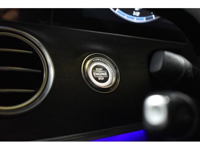 Ｅクラスステーションワゴン Ｅ２００　ステションワゴンアバンＧスポツ（本革仕様）　レーダーＳＰ　９速ＡＴ　全席ヒーター黒革　ディストロ　Ｂスポット　ＡＭＧエアロ１９ＡＷ　キーレスＧＯ　ＰＴＳ　フットゲート　エアバランスＰ　ブルメスターＳ　地デジ３６０カメラ　２年保証（9枚目）