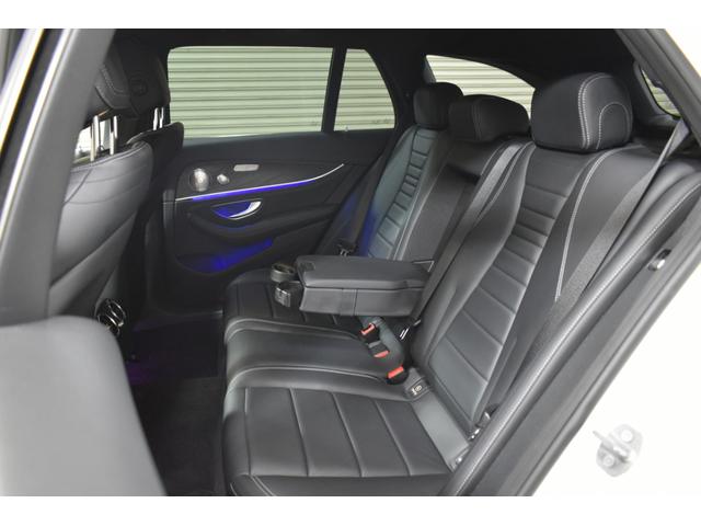 Ｅクラスステーションワゴン Ｅ２００　ステションワゴンアバンＧスポツ（本革仕様）　レーダーＳＰ　９速ＡＴ　全席ヒーター黒革　ディストロ　Ｂスポット　ＡＭＧエアロ１９ＡＷ　キーレスＧＯ　ＰＴＳ　フットゲート　エアバランスＰ　ブルメスターＳ　地デジ３６０カメラ　２年保証（15枚目）