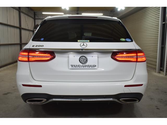 Ｅクラスステーションワゴン Ｅ２００　ステションワゴンアバンＧスポツ（本革仕様）　レーダーＳＰ　９速ＡＴ　全席ヒーター黒革　ディストロ　Ｂスポット　ＡＭＧエアロ１９ＡＷ　キーレスＧＯ　ＰＴＳ　フットゲート　エアバランスＰ　ブルメスターＳ　地デジ３６０カメラ　２年保証（20枚目）