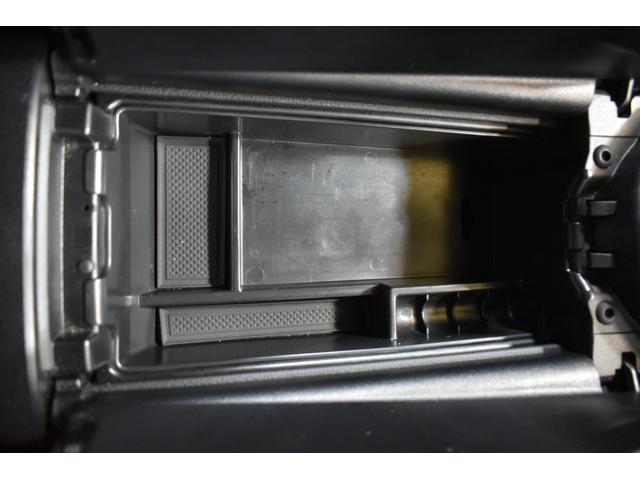 Ｅクラスステーションワゴン Ｅ２００　ステションワゴンアバンＧスポツ（本革仕様）　レーダーＳＰ　９速ＡＴ　全席ヒーター黒革　ディストロ　Ｂスポット　ＡＭＧエアロ１９ＡＷ　キーレスＧＯ　ＰＴＳ　フットゲート　エアバランスＰ　ブルメスターＳ　地デジ３６０カメラ　２年保証（28枚目）