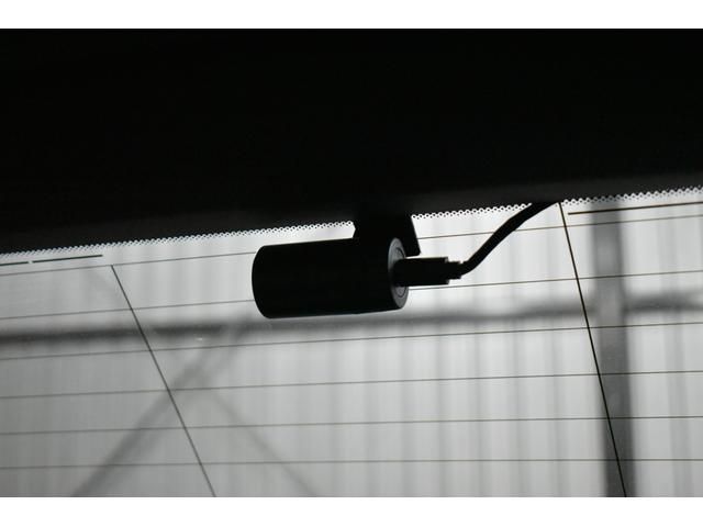 Ｅクラスステーションワゴン Ｅ２００　ステションワゴンアバンＧスポツ（本革仕様）　レーダーＳＰ　９速ＡＴ　全席ヒーター黒革　ディストロ　Ｂスポット　ＡＭＧエアロ１９ＡＷ　キーレスＧＯ　ＰＴＳ　フットゲート　エアバランスＰ　ブルメスターＳ　地デジ３６０カメラ　２年保証（45枚目）