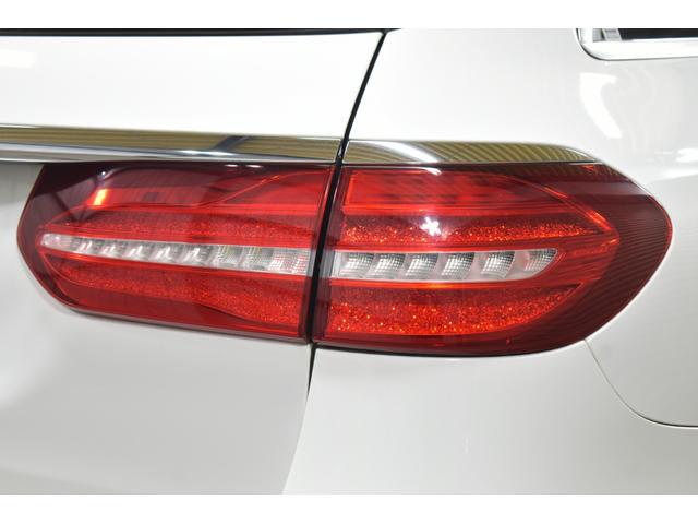 Ｅクラスステーションワゴン Ｅ２００　ステションワゴンアバンＧスポツ（本革仕様）　レーダーＳＰ　９速ＡＴ　全席ヒーター黒革　ディストロ　Ｂスポット　ＡＭＧエアロ１９ＡＷ　キーレスＧＯ　ＰＴＳ　フットゲート　エアバランスＰ　ブルメスターＳ　地デジ３６０カメラ　２年保証（51枚目）