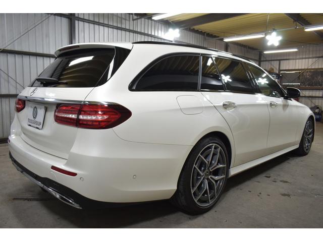 Eクラスステーションワゴン E220d ステーションワゴン スポーツ エクスクルーシブP AMGラインインテリアP レーダーセーフティP 後期 パノラマサンルーフ 黒革 ブルメ HUD MUBXナビTV 360カメ オートテールゲート AMGエアロ19AW 2年保証(4枚目)