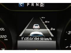 ５つのレーダーセンサーとカメラを用いた先進の安全運転支援システム！先行車との車間や速度を適切に保持するとともに、時速０ｋｍ／ｈまで減速する渋滞追従機能を備えたディストロニック・プラス搭載 7