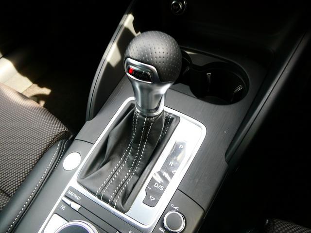 Ａ３ スポーツバック３０ＴＦＳＩ　スポーツ　パノラマサンルーフ　Ｓｌｉｎｅパッケージ　ナビゲーションパッケージ　コンビニエンスパッケージ　セーフティパッケージ（23枚目）