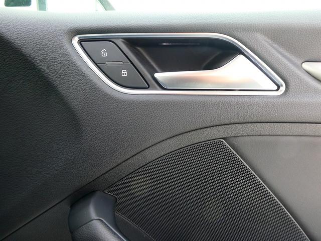 Ａ３ スポーツバック３０ＴＦＳＩ　スポーツ　パノラマサンルーフ　Ｓｌｉｎｅパッケージ　ナビゲーションパッケージ　コンビニエンスパッケージ　セーフティパッケージ（27枚目）