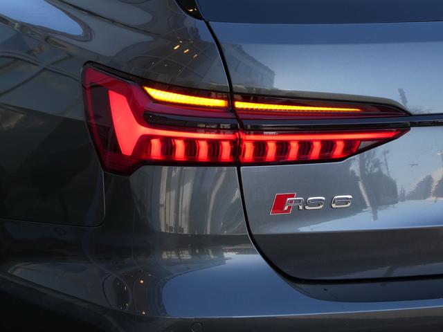 アウディ ＲＳ６アバント