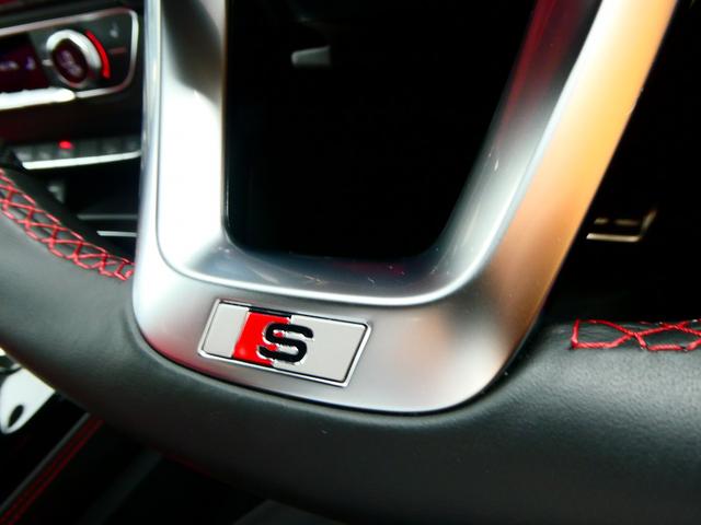 ＳＱ５スポーツバック ベースグレード　アダプティブＳスポーツエアサスペンション　レザーパッケージ　カラードブレーキキャリパーレッド　プライバシーガラス　ＴＶチューナー（22枚目）