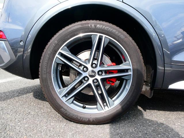 ＳＱ５スポーツバック ベースグレード　アダプティブＳスポーツエアサスペンション　レザーパッケージ　カラードブレーキキャリパーレッド　プライバシーガラス　ＴＶチューナー（60枚目）