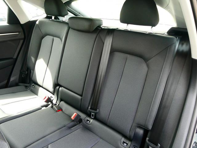 Ｑ３スポーツバック ３５ＴＦＳＩ　コンビニアシスタンスパッケージ　３本スポークステアリングパドルシフト付　スマートフォンインターフェイス　ＴＶチューナー（15枚目）