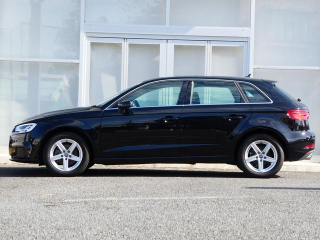 Ａ３ スポーツバック３０ＴＦＳＩ　シグネチャーエディション　限定車シグネチャーエディション（3枚目）