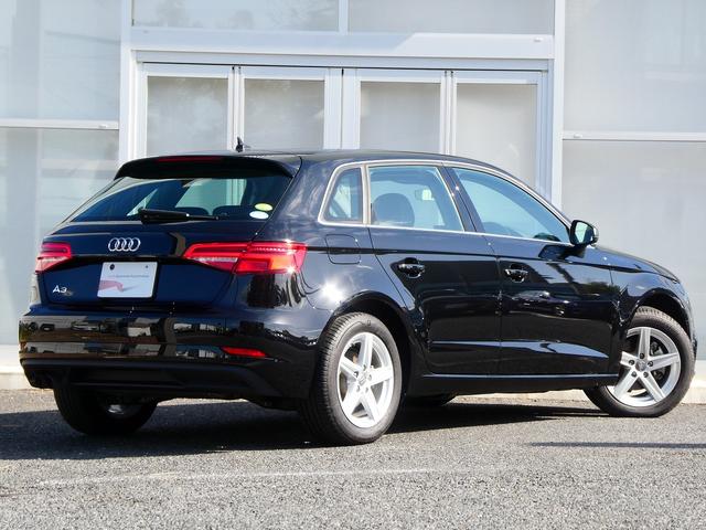 Ａ３ スポーツバック３０ＴＦＳＩ　シグネチャーエディション　限定車シグネチャーエディション（4枚目）