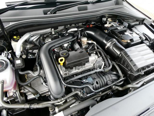 Ａ３セダン ３０ＴＦＳＩアドバンスド　コンビニアシスタンス　テクノロジーＰＫＧ　ナビ（41枚目）