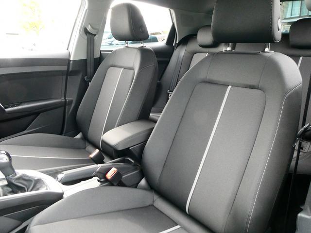 A1スポーツバック 25TFSI アドバンスド コンビニアシスタンス ナビ スマートフォンインターフェース TV コントラストルーフ(9枚目)