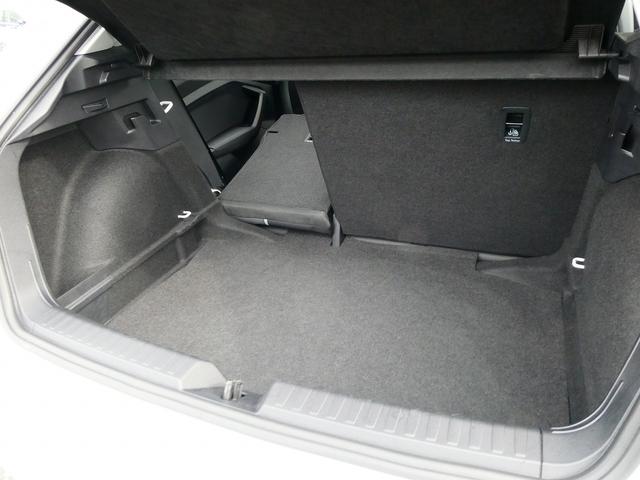 A1スポーツバック 25TFSI アドバンスド コンビニアシスタンス ナビ スマートフォンインターフェース TV コントラストルーフ(17枚目)