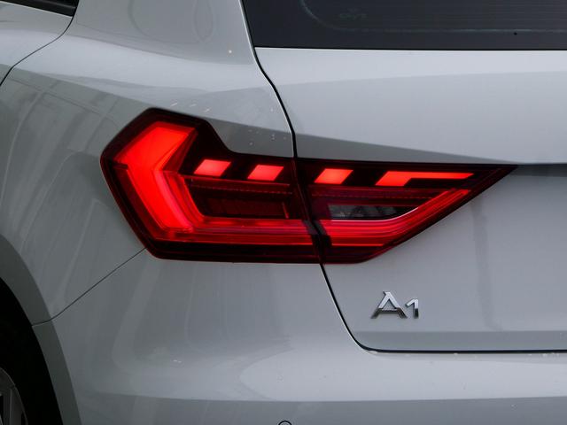 A1スポーツバック 25TFSI アドバンスド コンビニアシスタンス ナビ スマートフォンインターフェース TV コントラストルーフ(48枚目)