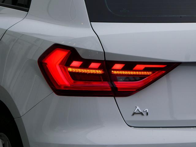 A1スポーツバック 25TFSI アドバンスド コンビニアシスタンス ナビ スマートフォンインターフェース TV コントラストルーフ(50枚目)