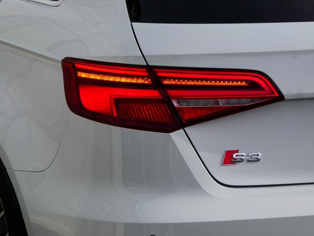 Ｓ３ スポーツバック　マグネティックライド　アシスタンス　レザー　マトリクス　キャリパーレッド　１９ＡＷ　プライバシーガラス（51枚目）