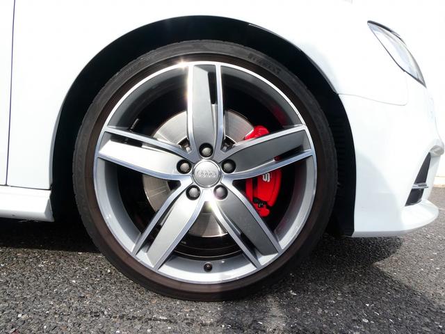 Ｓ３ スポーツバック　マグネティックライド　アシスタンス　レザー　マトリクス　キャリパーレッド　１９ＡＷ　プライバシーガラス（52枚目）