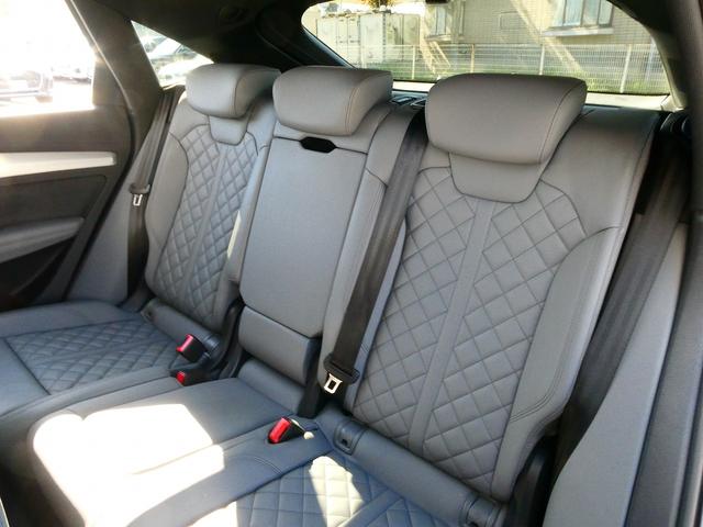 Q5スポーツバック ハイスタイル 限定車「high style(ハイスタイル)」 マトリクスOLEDリヤライト ファインナッパレザー 専用20インチアルミ ダンピングコントロールサスペンション(15枚目)