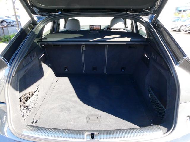 Q5スポーツバック ハイスタイル 限定車「high style(ハイスタイル)」 マトリクスOLEDリヤライト ファインナッパレザー 専用20インチアルミ ダンピングコントロールサスペンション(16枚目)