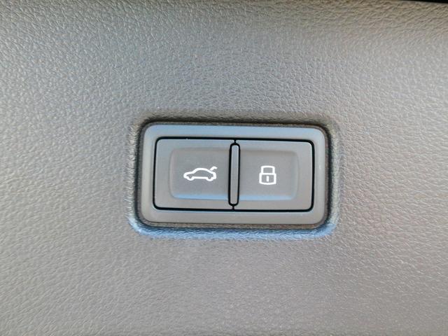 Q5スポーツバック ハイスタイル 限定車「high style(ハイスタイル)」 マトリクスOLEDリヤライト ファインナッパレザー 専用20インチアルミ ダンピングコントロールサスペンション(17枚目)