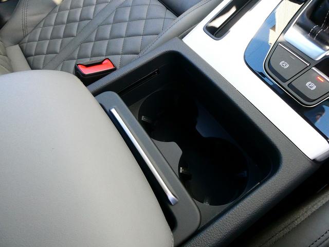 Q5スポーツバック ハイスタイル 限定車「high style(ハイスタイル)」 マトリクスOLEDリヤライト ファインナッパレザー 専用20インチアルミ ダンピングコントロールサスペンション(23枚目)