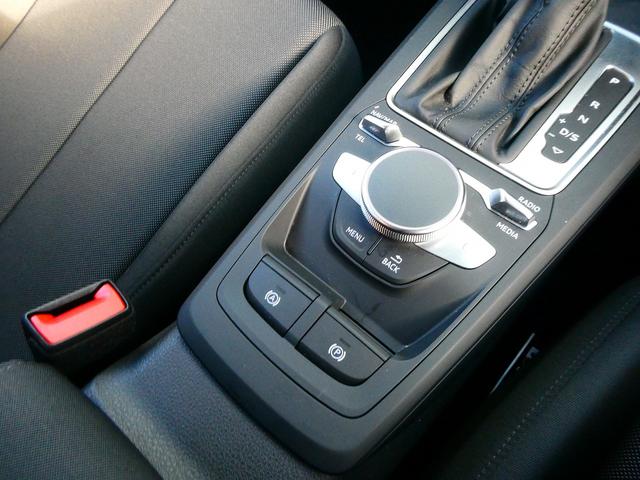 Ｑ２ ３５ＴＦＳＩアドバンスド　コンビニアシスタンス　テクノロジーＰＫＧ　ナビ（22枚目）