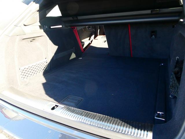 Ｓ４アバント ベースグレード　サンルーフ　Ｂ＆Ｏサウンドシステム　ヘッドアップディスプレイ　バーチャルコックピット　ブレーキキャリパーレッド　マトリクスＬＥＤヘッドライト　Ｓスポーツシート　セーフティパッケージ　プライバシーガラス（18枚目）