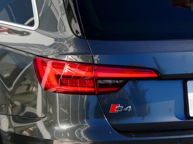 Ｓ４アバント ベースグレード　サンルーフ　Ｂ＆Ｏサウンドシステム　ヘッドアップディスプレイ　バーチャルコックピット　ブレーキキャリパーレッド　マトリクスＬＥＤヘッドライト　Ｓスポーツシート　セーフティパッケージ　プライバシーガラス（53枚目）