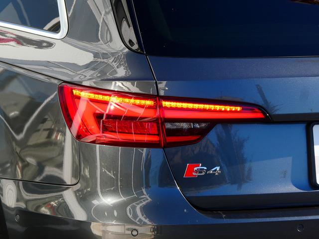 Ｓ４アバント ベースグレード　サンルーフ　Ｂ＆Ｏサウンドシステム　ヘッドアップディスプレイ　バーチャルコックピット　ブレーキキャリパーレッド　マトリクスＬＥＤヘッドライト　Ｓスポーツシート　セーフティパッケージ　プライバシーガラス（55枚目）