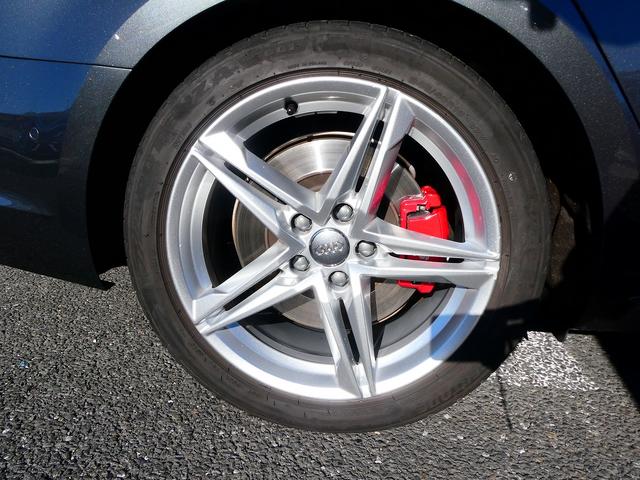 Ｓ４アバント ベースグレード　サンルーフ　Ｂ＆Ｏサウンドシステム　ヘッドアップディスプレイ　バーチャルコックピット　ブレーキキャリパーレッド　マトリクスＬＥＤヘッドライト　Ｓスポーツシート　セーフティパッケージ　プライバシーガラス（57枚目）