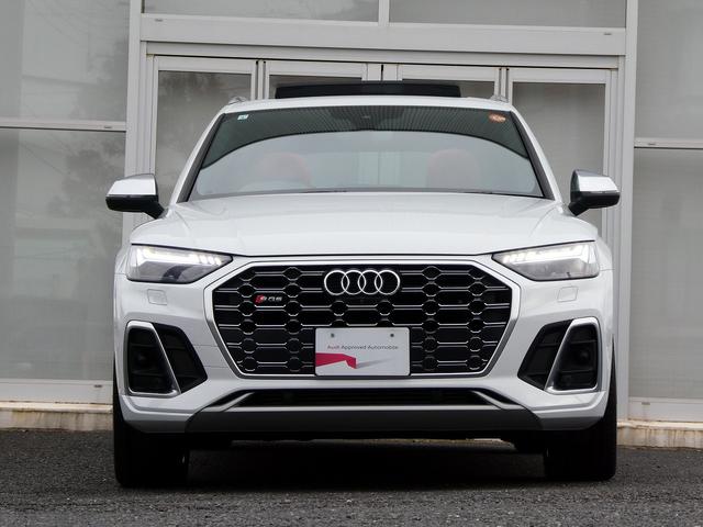 SQ5 ベースグレード サンルーフ キャリパーレッド ダイナミックステアリング レザー プライバシーガラス バックカメラ アダプティブクルーズコントロール(2枚目)