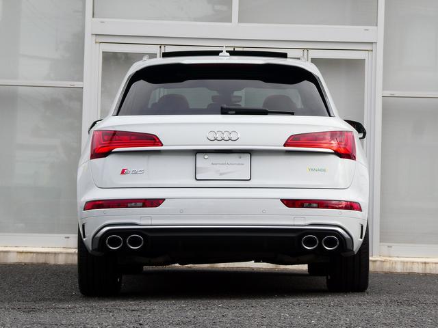 SQ5 ベースグレード サンルーフ キャリパーレッド ダイナミックステアリング レザー プライバシーガラス バックカメラ アダプティブクルーズコントロール(5枚目)