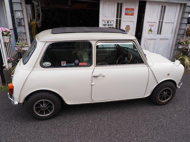 ＭＩＮＩ メイフェア　電動キャンバストップ　１０インチ　ＭＫ１パーツ　４ＡＴ　ウッドパネル　クーラー　モトリタウッド（12枚目）