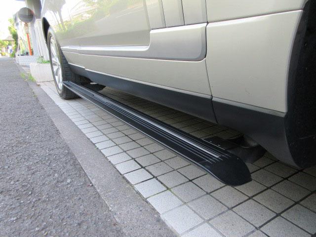 3.0 V6 スーパーチャージド ヴォーグ 本革シート 純正ナビ 電動オートステップ アダプティブクルーズコントロール メリディアンサウンド プレミアムメタリック 2オーナー車 正規ディーラー車 右ハンドル 記録簿付(7枚目)