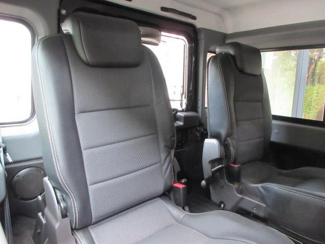 ディフェンダー １１０　ＳＷ　２．２Ｔｄｃｉ　ＸＳ　半革　純正Ｂｏｏｓｔホイール　後期最終２．２ＴｄｃｉＰＵＭＡモデル　ＡＴ換装済　Ｎｏｘ／Ｐｍ適合　３ナンバー　クリアレンズ　ＳＶＸサイドランナー　並行輸入車　右Ｈ　記録簿付（15枚目）