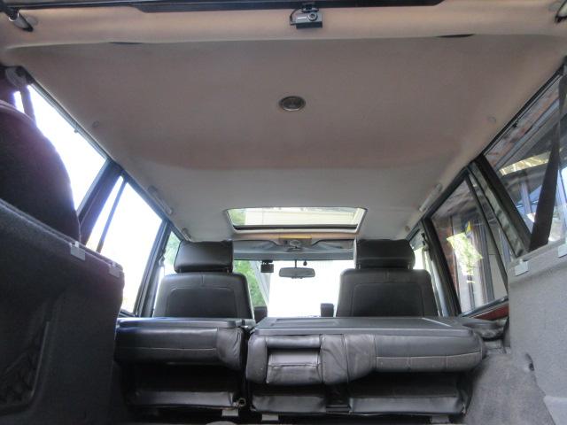 レンジローバー ベースグレード 本革 SR SWB 後期インテリア コイルサス換装 ブレーキマスターバック方式換装 ボディNewペイント ホワイトコントラストルーフ アルミ製アッパーゲート 天張新品生地張替済 正規D車 右H 記付(12枚目)