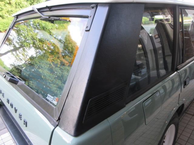 レンジローバー ベースグレード 本革 SR SWB 後期インテリア コイルサス換装 ブレーキマスターバック方式換装 ボディNewペイント ホワイトコントラストルーフ アルミ製アッパーゲート 天張新品生地張替済 正規D車 右H 記付(19枚目)