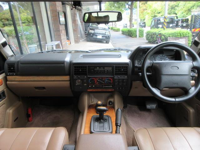 レンジローバー バンデンプラ　本革　ＳＲ　純正同色ＡＷ　ＬＷＢ　コイルサス換装済　後期インテリア　アイアンバンパー　サブタンク新品交換　天張新品生地張替済　Ｒクォーターガラスシール左右交換済　正規ディーラー車　右ハンドル　記録簿付（15枚目）