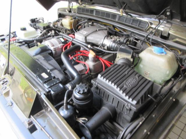 レンジローバー バンデンプラ　本革　ＳＲ　純正同色ＡＷ　ＬＷＢ　コイルサス換装済　後期インテリア　アイアンバンパー　サブタンク新品交換　天張新品生地張替済　Ｒクォーターガラスシール左右交換済　正規ディーラー車　右ハンドル　記録簿付（17枚目）