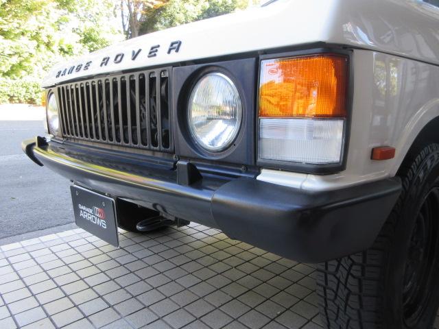 レンジローバー ベースグレード　本革　ＳＲ　ＳＷＢ　クラシックインテリア　コイルサス　ボディＮｅｗペイント　バーチカルグリル　ウッドパネルリペア施工　ウッドステアリング　天張張替済　ＬＥＤヘッドライト　バックカメラ　前後ドラレコ付（7枚目）