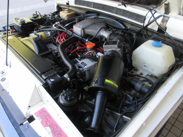 レンジローバー ベースグレード　本革　ＳＲ　ＳＷＢ　クラシックインテリア　コイルサス　ボディＮｅｗペイント　バーチカルグリル　ウッドパネルリペア施工　ウッドステアリング　天張張替済　ＬＥＤヘッドライト　バックカメラ　前後ドラレコ付（17枚目）