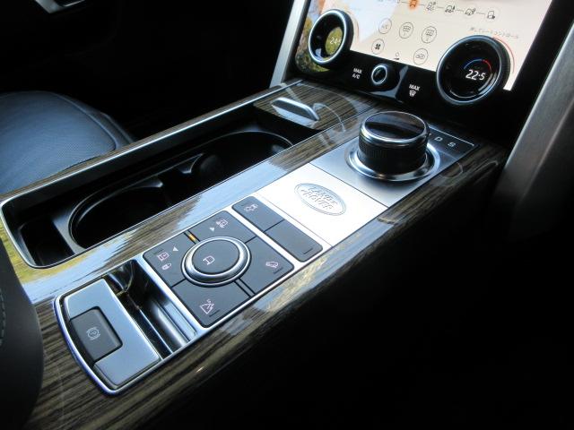 レンジローバー ヴォーグ 本革 パノラマSR ナビTV OP22AW 後期モデル ディーゼル 電動デプロイアブルサイドステップ ブラックコントラストルーフ ドライブパック MERIDIAN ピクセルLED 全正規ディーラー記付(11枚目)